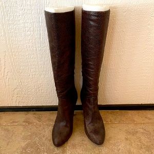 BCBG brown/black snake skin boots